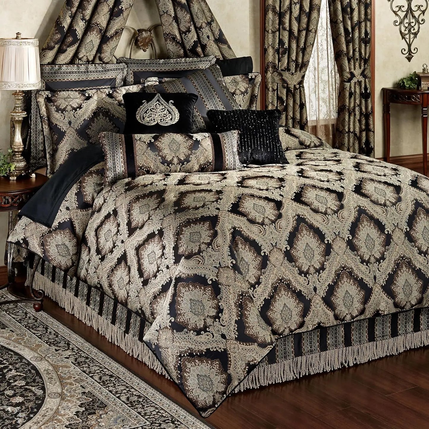 Fenmore Damask Bedding
